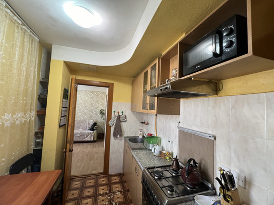 Продам трехкомнатную (3-комн.) квартиру, Балаклавская ул, 109, Симферополь г