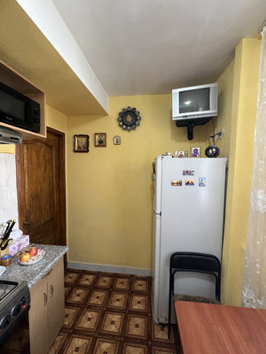 Продам трехкомнатную (3-комн.) квартиру, Балаклавская ул, 109, Симферополь г