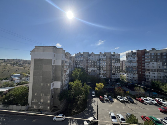 Продам трехкомнатную (3-комн.) квартиру, Балаклавская ул, 109, Симферополь г