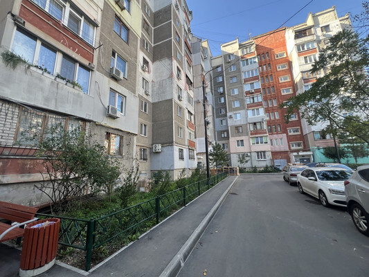 Продам трехкомнатную (3-комн.) квартиру, Балаклавская ул, 109, Симферополь г