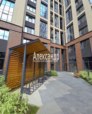 Продам трехкомнатную (3-комн.) квартиру, Уральская ул, 25, Санкт-Петербург г