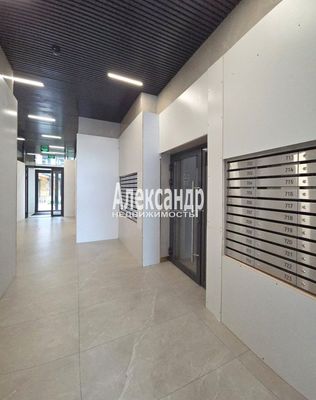 Продам трехкомнатную (3-комн.) квартиру, Уральская ул, 25, Санкт-Петербург г