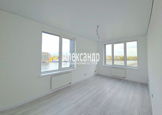 Продам трехкомнатную (3-комн.) квартиру, Уральская ул, 25, Санкт-Петербург г