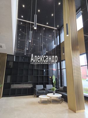 Продам трехкомнатную (3-комн.) квартиру, Уральская ул, 25, Санкт-Петербург г