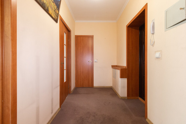 Продам двухкомнатную (2-комн.) квартиру, А.Суворова ул, 40, Калининград г