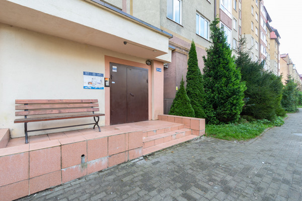 Продам двухкомнатную (2-комн.) квартиру, А.Суворова ул, 40, Калининград г