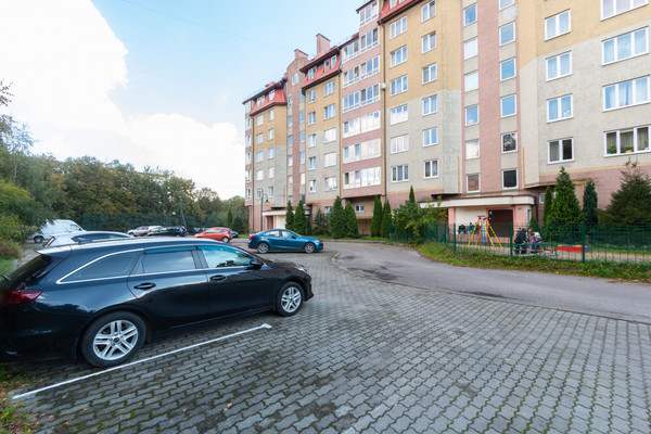 Продам двухкомнатную (2-комн.) квартиру, А.Суворова ул, 40, Калининград г