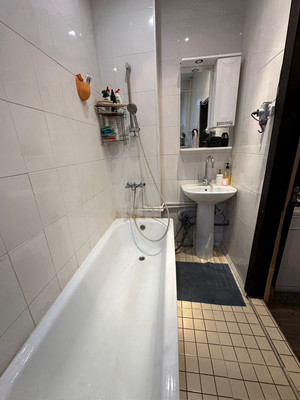 Продам трехкомнатную (3-комн.) квартиру, Колодезная ул, 7к2, Москва г