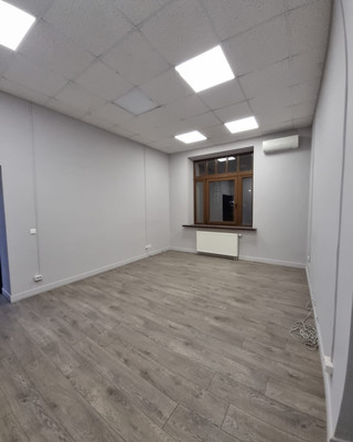 Продам многокомнатную квартиру, Нежинская ул, 8к3, Москва г