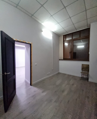 Продам многокомнатную квартиру, Нежинская ул, 8к3, Москва г