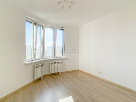 Продам трехкомнатную (3-комн.) квартиру, Утренняя ул, 20А, Москва г