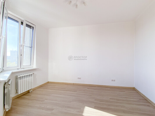 Продам трехкомнатную (3-комн.) квартиру, Утренняя ул, 20А, Москва г