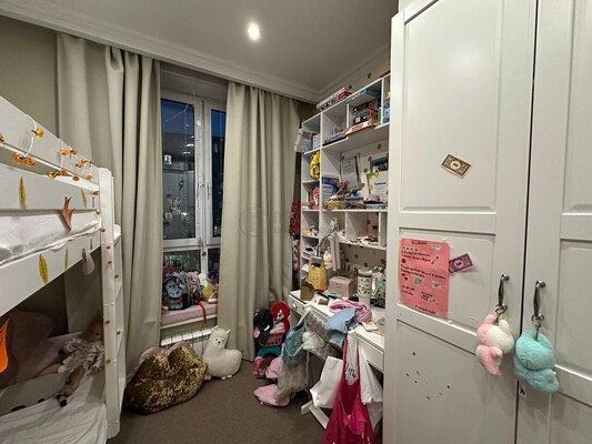 Продам двухкомнатную (2-комн.) квартиру, Жасминовая ул, 7, Апрелевка г