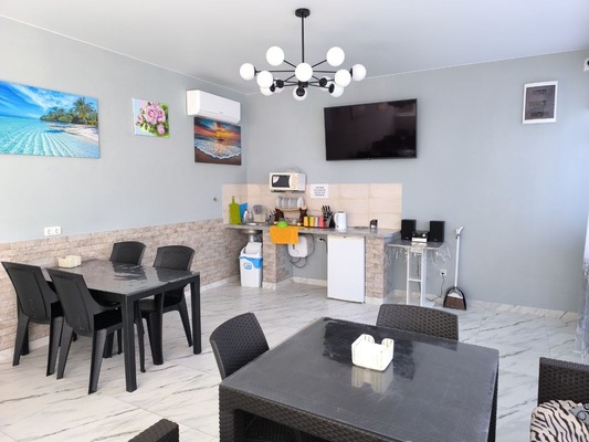 Продам коммерческое помещение 380 м2, Центральная ул, 12, Рыбачье с