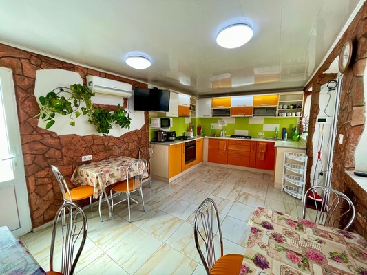 Продам коммерческое помещение 380 м2, Центральная ул, 12, Рыбачье с