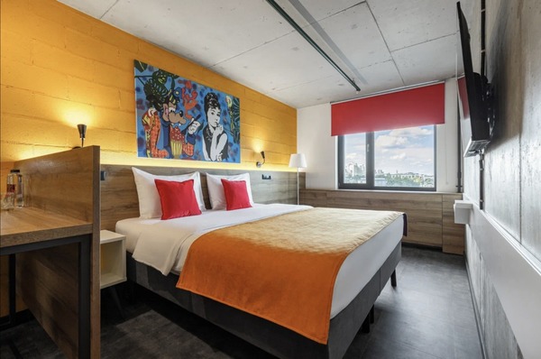 Сдам однокомнатную (1-комн.) квартиру, Орджоникидзе ул, 44Ак1, Санкт-Петербург г