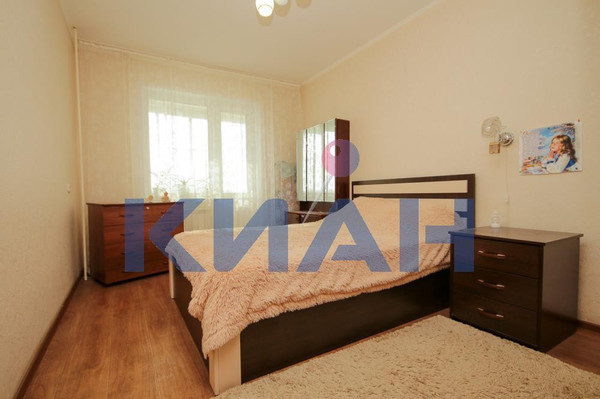 Продам трехкомнатную (3-комн.) квартиру, Александра Матросова ул, 30/4, Красноярск г