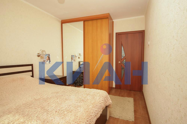 Продам трехкомнатную (3-комн.) квартиру, Александра Матросова ул, 30/4, Красноярск г