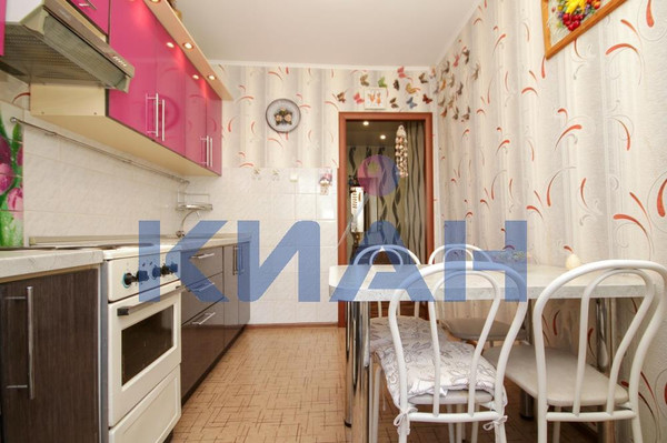 Продам трехкомнатную (3-комн.) квартиру, Александра Матросова ул, 30/4, Красноярск г