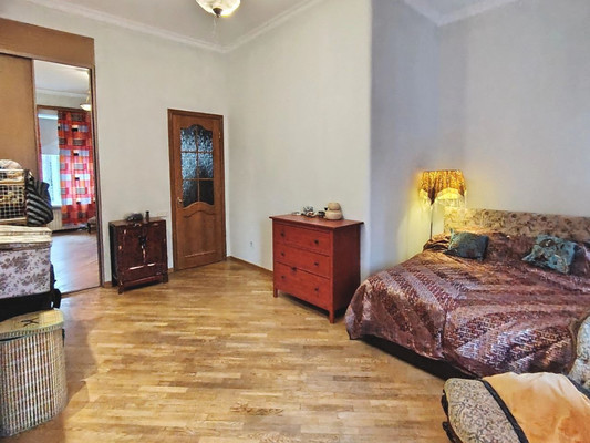 Продам многокомнатную квартиру, Сверчков пер, 10, Москва г
