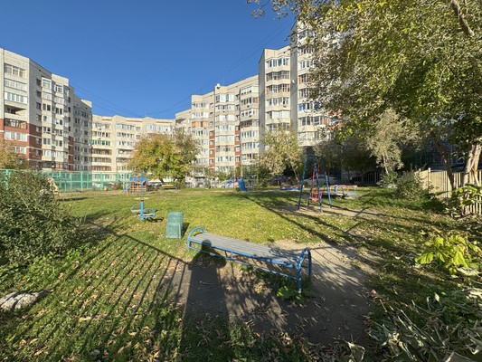 Продам трехкомнатную (3-комн.) квартиру, Токарей ул, 24, Екатеринбург г