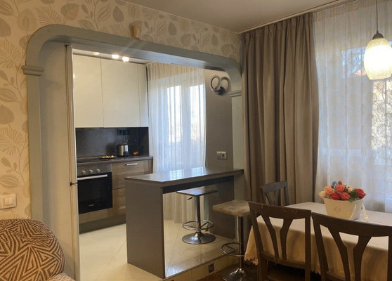 Продам трехкомнатную (3-комн.) квартиру, Зеленый пер, 1, Иркутск г