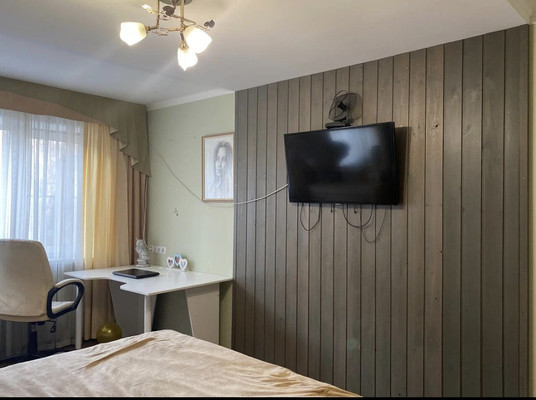 Продам трехкомнатную (3-комн.) квартиру, Зеленый пер, 1, Иркутск г