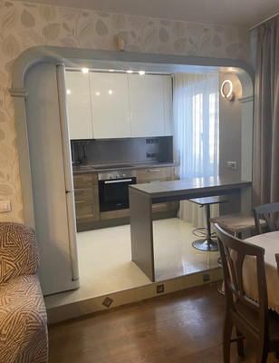 Продам трехкомнатную (3-комн.) квартиру, Зеленый пер, 1, Иркутск г