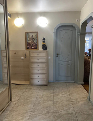 Продам трехкомнатную (3-комн.) квартиру, Зеленый пер, 1, Иркутск г