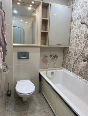 Продам трехкомнатную (3-комн.) квартиру, Зеленый пер, 1, Иркутск г