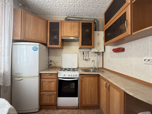 Продам двухкомнатную (2-комн.) квартиру, Самокиша ул, 4, Симферополь г