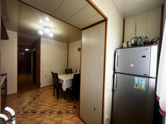 Продам трехкомнатную (3-комн.) квартиру, Тырныаузская ул, 14к4, Нальчик г