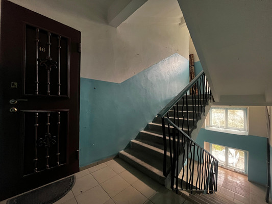 Продам трехкомнатную (3-комн.) квартиру, Тырныаузская ул, 14к4, Нальчик г