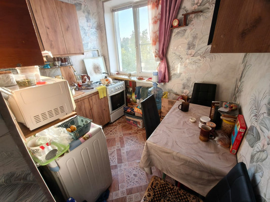 Продам многокомнатную квартиру, Ворошилова ул, 65, Кропоткин г