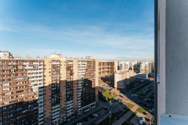 Продам однокомнатную (1-комн.) квартиру, Воронцовский б-р, 16к1, Мурино п