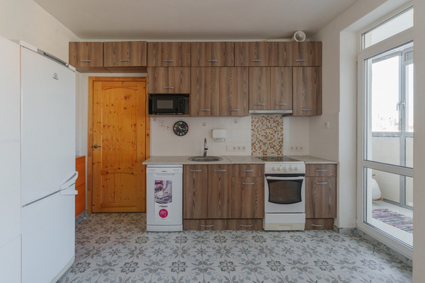 Продам однокомнатную (1-комн.) квартиру, Воронцовский б-р, 16к1, Мурино п