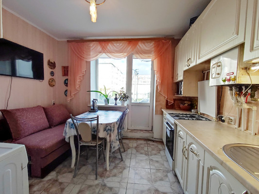 Продам трехкомнатную (3-комн.) квартиру, Данилова ул, 55, Симферополь г