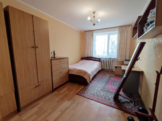 Продам трехкомнатную (3-комн.) квартиру, Данилова ул, 55, Симферополь г