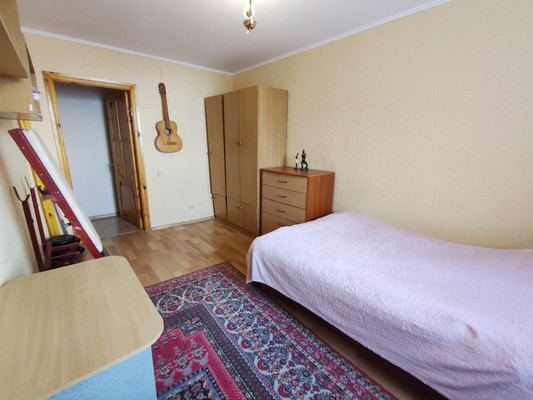 Продам трехкомнатную (3-комн.) квартиру, Данилова ул, 55, Симферополь г