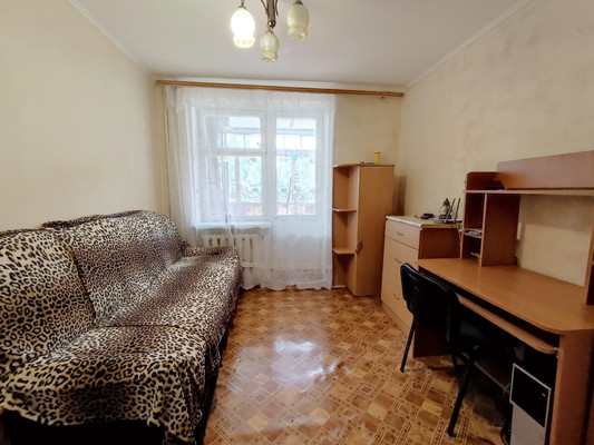 Продам трехкомнатную (3-комн.) квартиру, Данилова ул, 55, Симферополь г