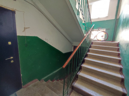 Продам трехкомнатную (3-комн.) квартиру, Данилова ул, 55, Симферополь г