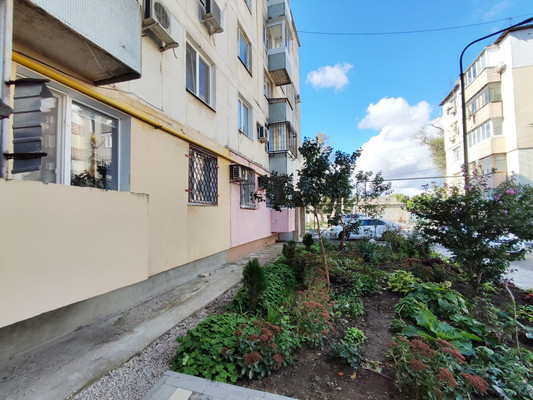 Продам трехкомнатную (3-комн.) квартиру, Данилова ул, 55, Симферополь г