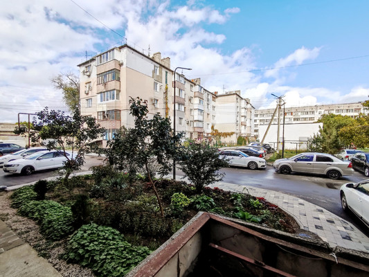 Продам трехкомнатную (3-комн.) квартиру, Данилова ул, 55, Симферополь г