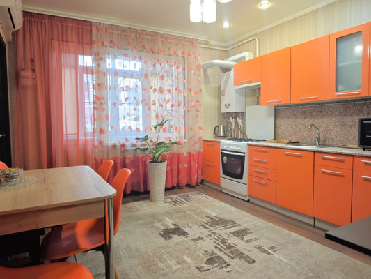 Продам двухкомнатную (2-комн.) квартиру, Мореходная ул, 4, Новороссийск г