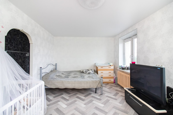 Продам однокомнатную (1-комн.) квартиру, Сирина ул, 76, Ханты-Мансийск г