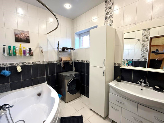 Продам дом, Профсоюзная ул, 65а, Апшеронск г, 0 км от города