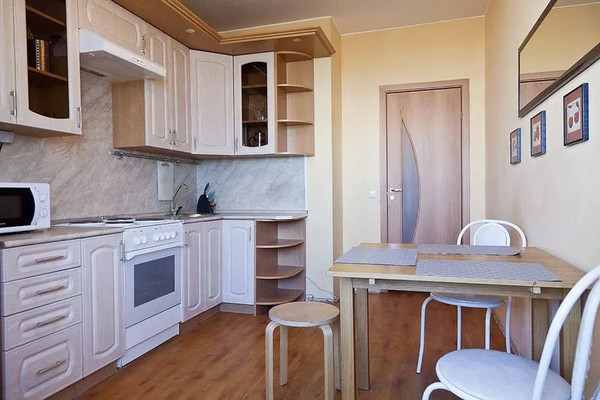 Продам однокомнатную (1-комн.) квартиру, Розы Люксембург ул, 105, Армавир г