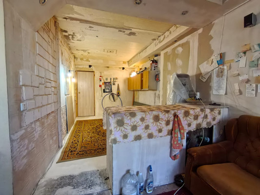 Продам трехкомнатную (3-комн.) квартиру, Сун Ят-Сена ул, 61к2, Астрахань г