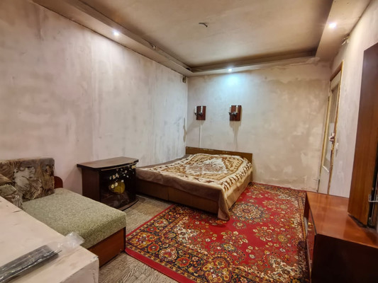 Продам трехкомнатную (3-комн.) квартиру, Сун Ят-Сена ул, 61к2, Астрахань г
