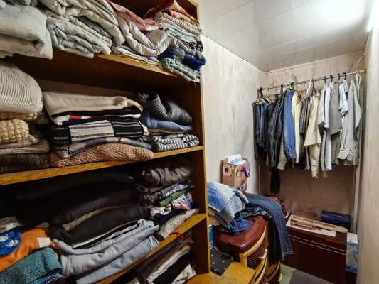 Продам трехкомнатную (3-комн.) квартиру, Сун Ят-Сена ул, 61к2, Астрахань г